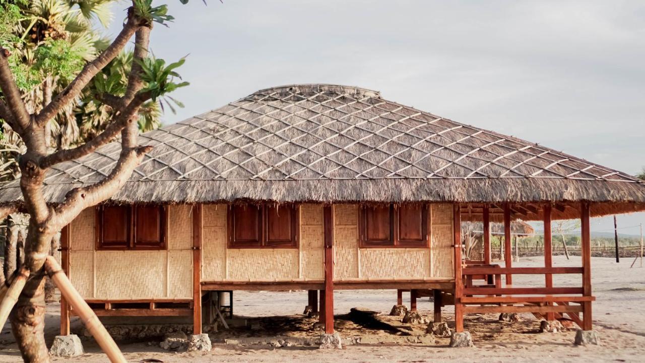 Costa Beach Resort&Club Waingapu Exterior foto